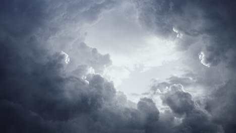 Tormenta-De-4k,-Punto-De-Vista-Dentro-De-La-Nube-Cumulonimbus