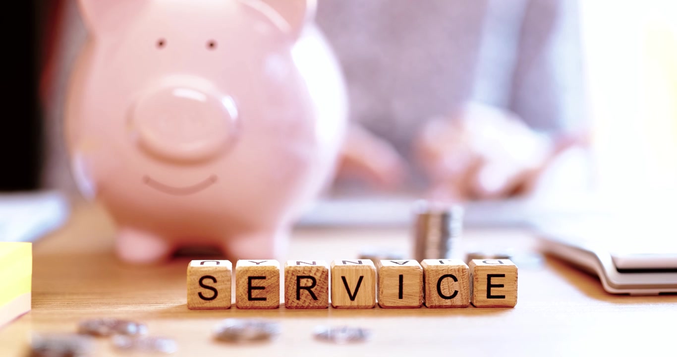 Servizio e risparmio: un concetto di pianificazione finanziaria approfondita per un futuro finanziario migliore.