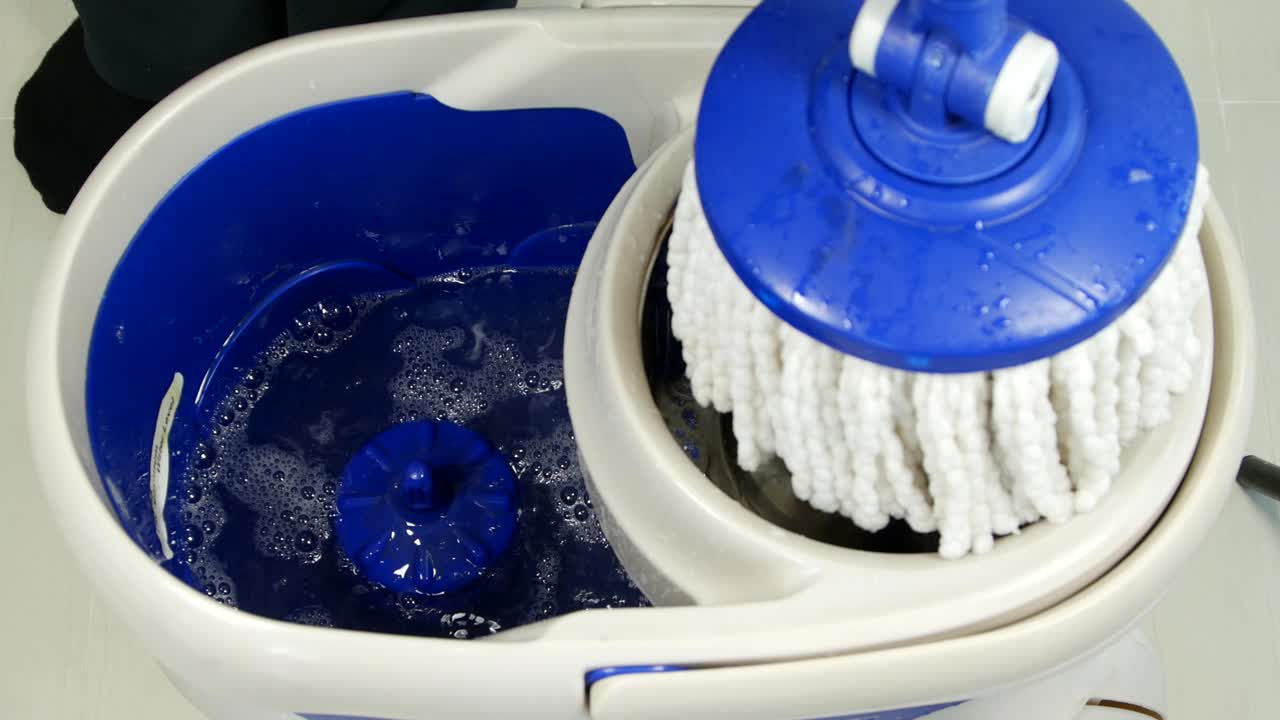 4k de limpieza doméstica del suelo, trapeador de cubo