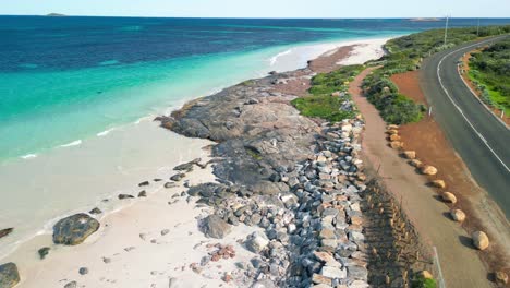 aerial del océano pacífico en la costa sur de australia de cabo leeuwin con aguas cristalinas