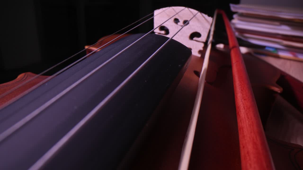 Close up of a violin and bow
