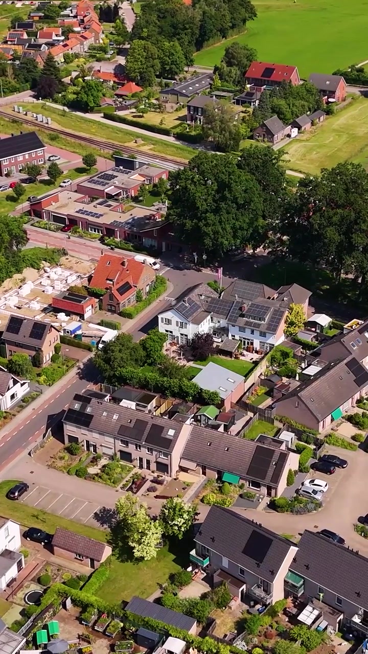 Luftfoto af et roligt boligområde i Holland
