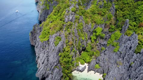 Panorama-Aerial-view-:-the-Secret-Beach,-Shallow-tropical-lagoon-hidden-behind-karst-mountains