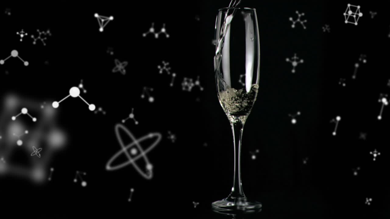 ⁇ 페인 잔 위에 떨어지는 금 콘페티의 애니메이션