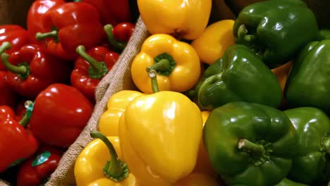 primer plano de las verduras en la sección orgánica