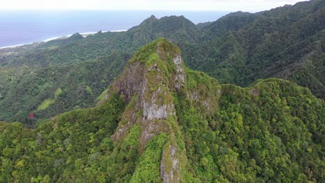 Islas-Cook---Círculo-Rarotonga-Alrededor-De-La-Montaña