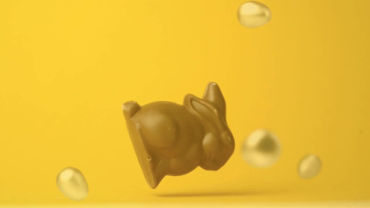 チョコレートイースターバニーと卵