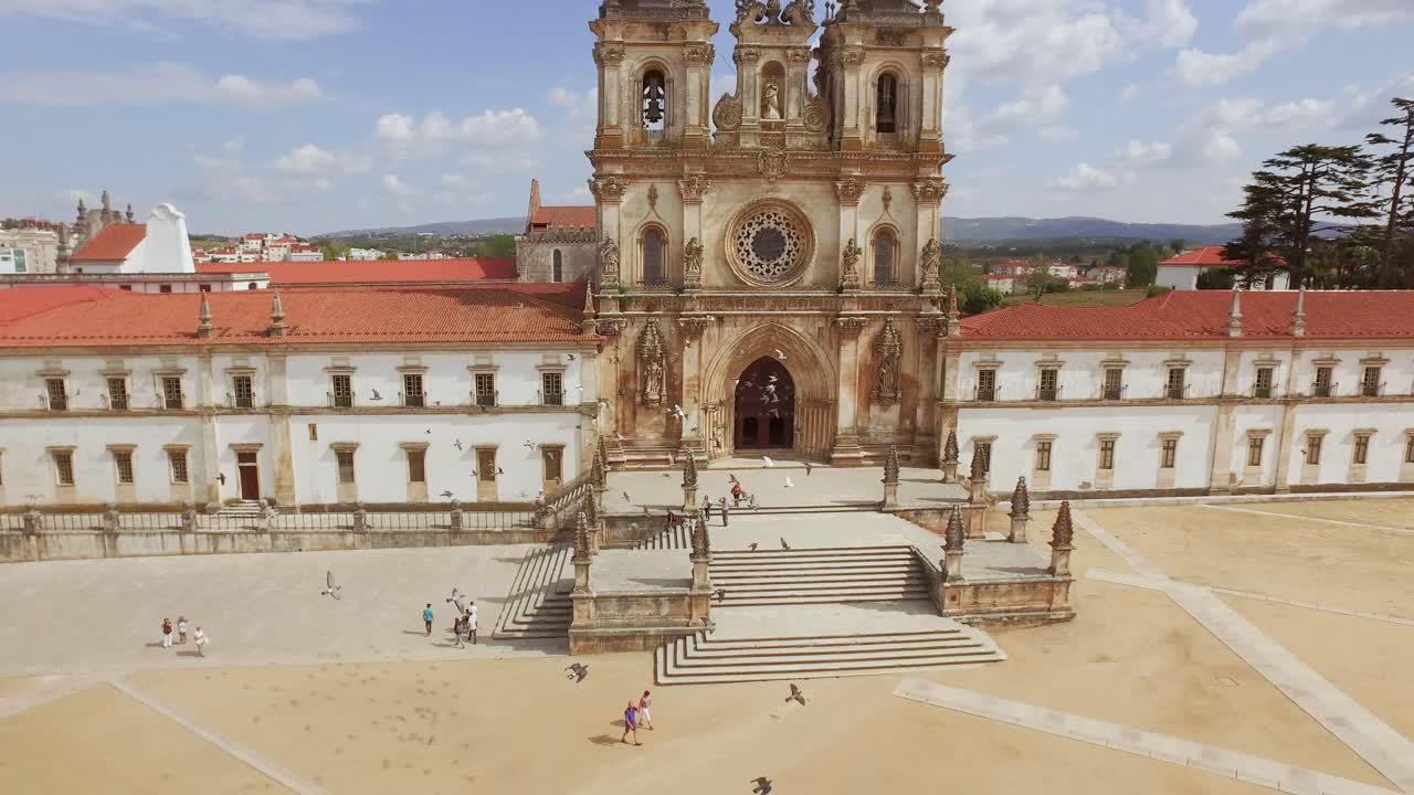 Letecké pohledy na portugalské historické město a klášter