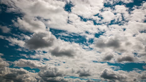 Zeitraffer,-Blauer-Himmel,-Sich-Bewegende-Wolken