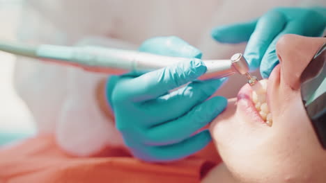 procedimiento de limpieza dental