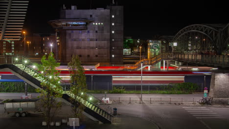 Munich-Hackerbrucke-Timelapse-at-Night