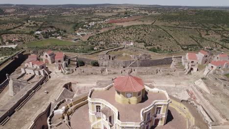 una vista impresionante del fuerte de nuestra señora