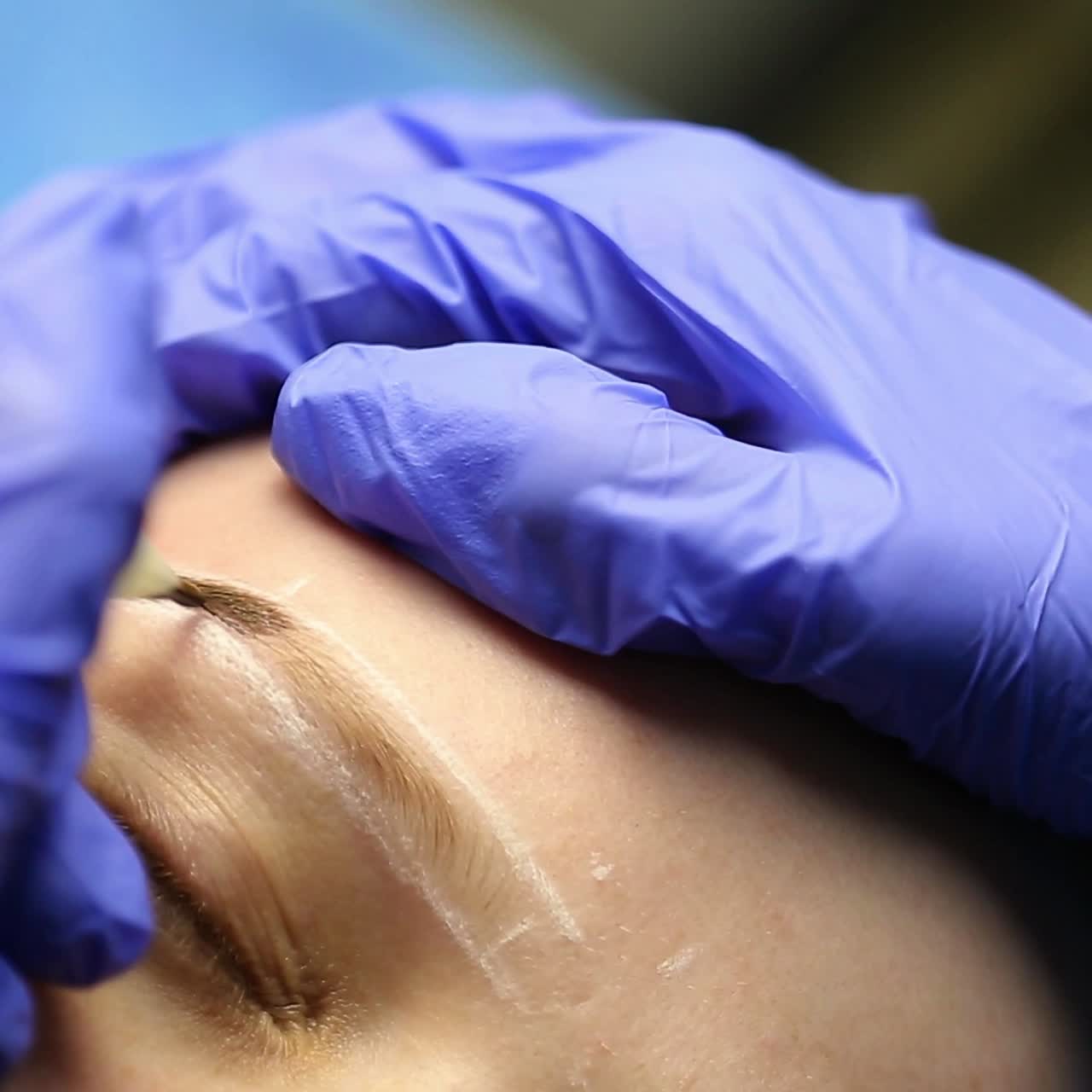 maquillaje en las cejas