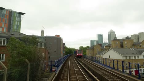 dlr tren en movimiento 02