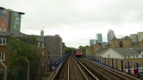 dlr train moving 02