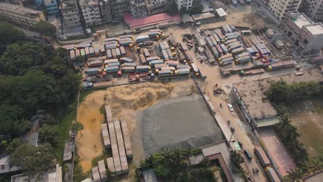 vista aérea de la zona industrial cerca de la zona residencial de la ciudad de dhaka