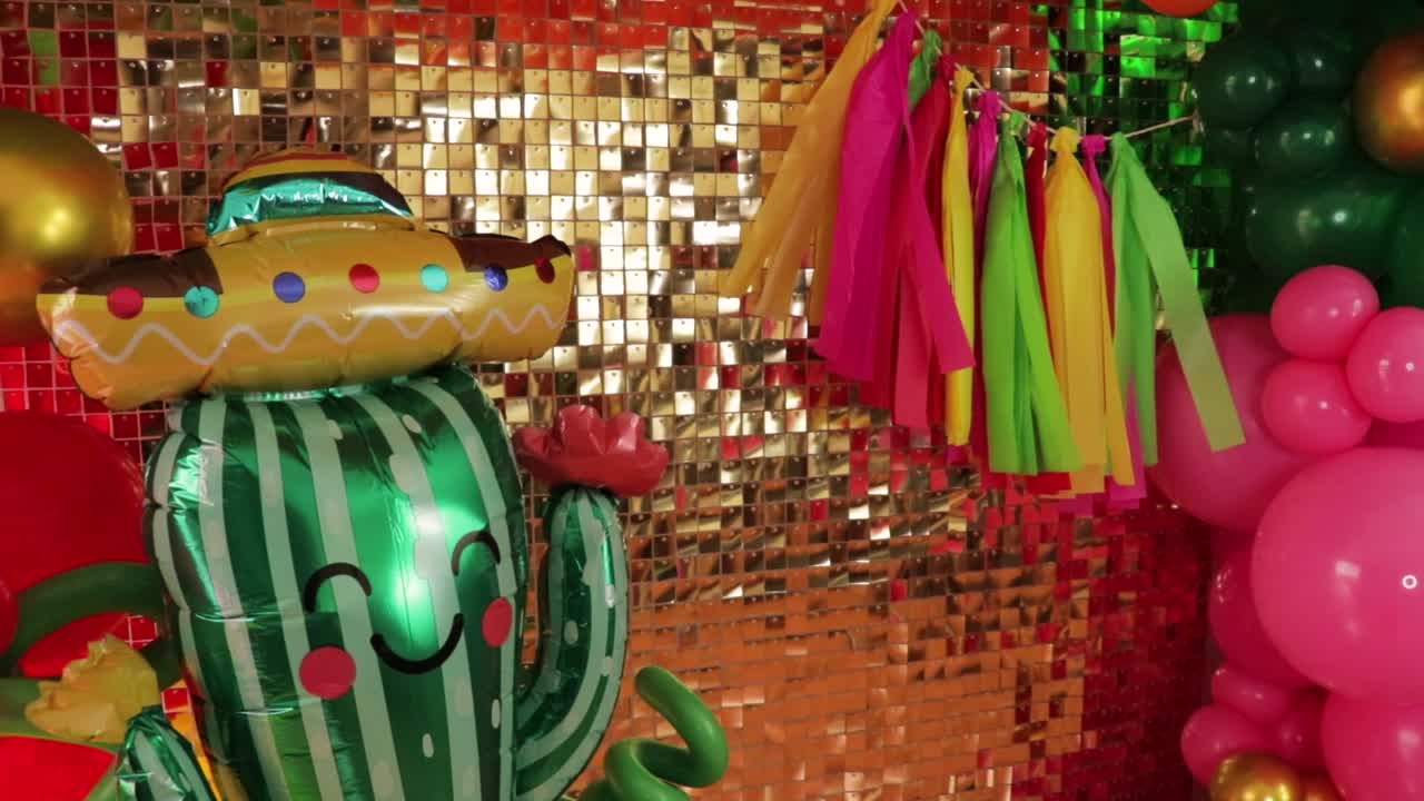 globos al estilo mexicano añadiendo estilo a la decoración festiva, cinco de mayo