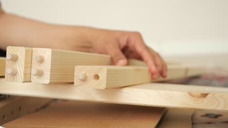 ensamblaje de muebles de madera
