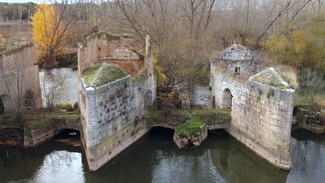 Molino-De-Agua-Viejo-Y-Abandonado