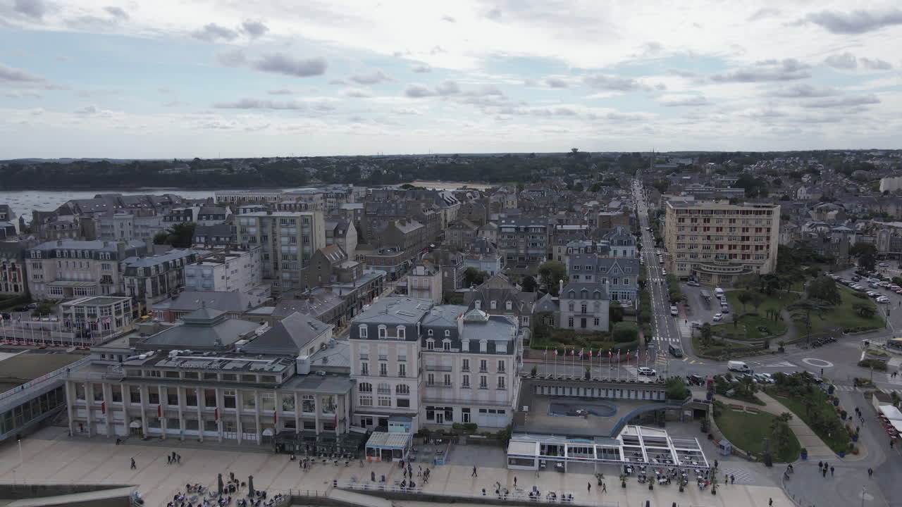 Promenade des Alliés nella città di Dinard in Bretagna, Francia