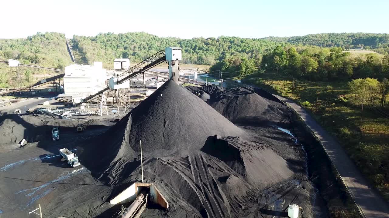 buena antena sobre una mina de carbón en west virginia 1