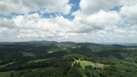 Nubes-Y-Sistemas-Meteorológicos-Sobre-El-Condado-De-Watauga-Nc,-Carolina-Del-Norte