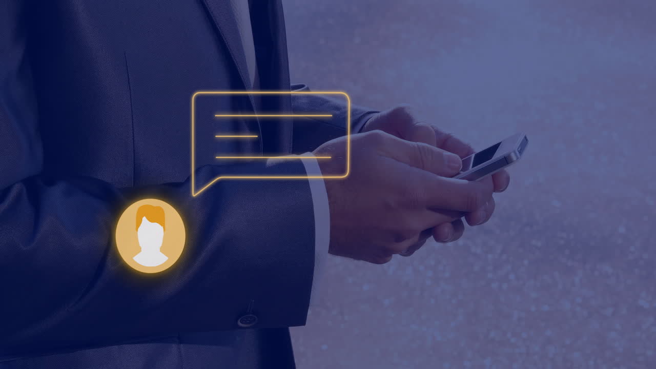 animación de iconos de los medios sobre un empresario caucásico que usa un teléfono inteligente