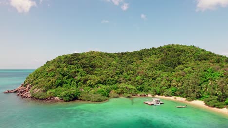 4K-Drohneaufnahmen-Aus-Der-Luft-Von-Mae-Haad-Und-Koh-Ma-Auf-Der-Insel-Koh-Phangan-In-Thailand-Schwenken-Sie-Nach-Rechts,-Um-Sie-Zu-Enthüllen