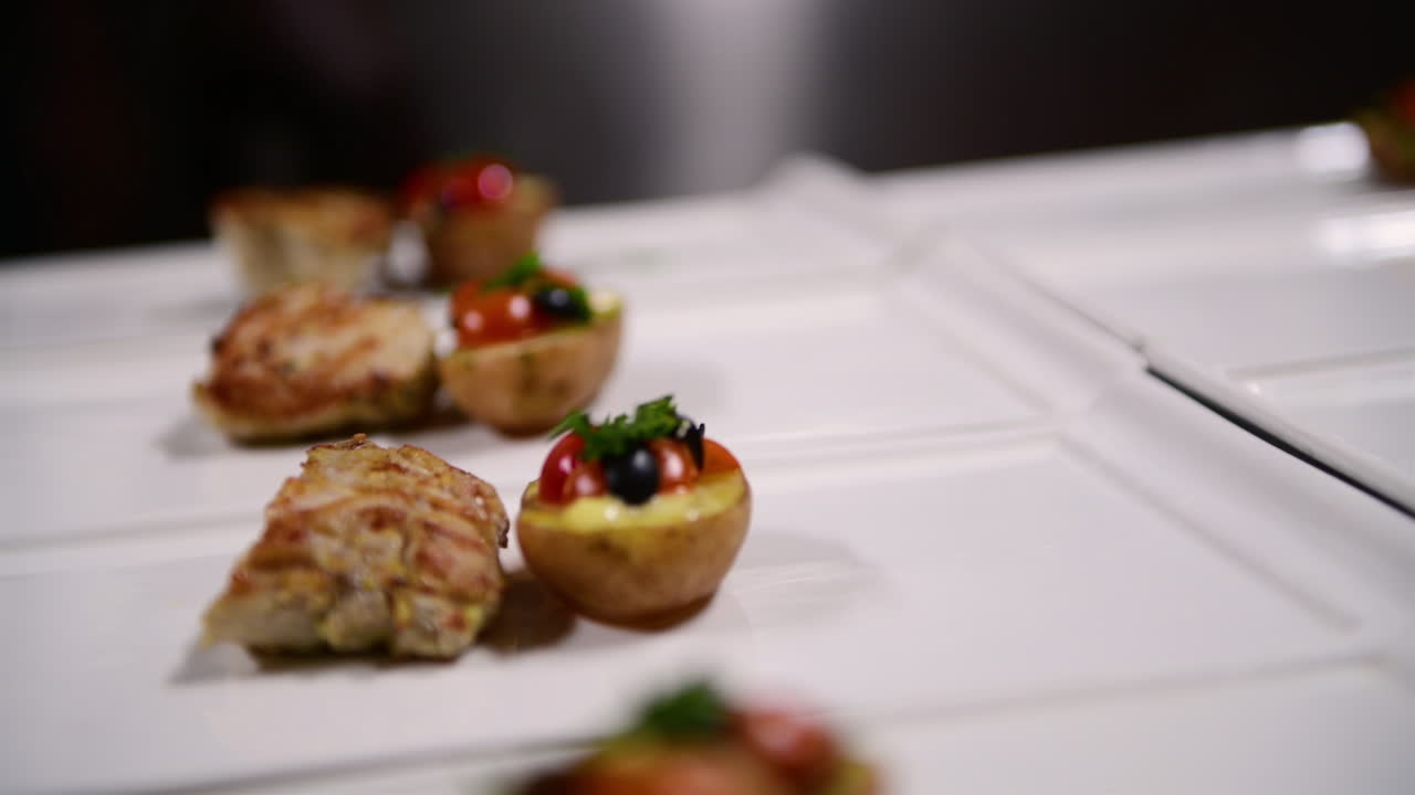 pavo flanqueado con verduras, groumet