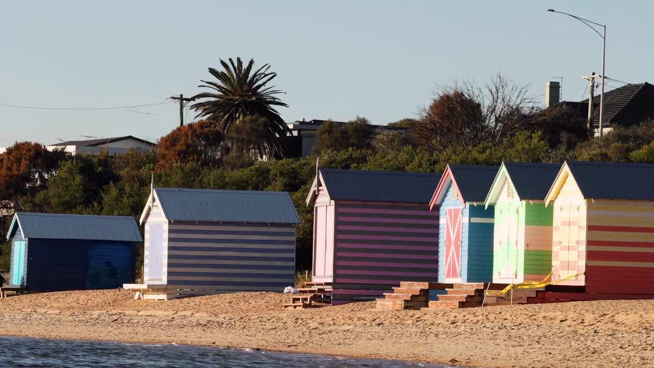 평온한 바다 전망을 가진 브라이튼 해변 오두막