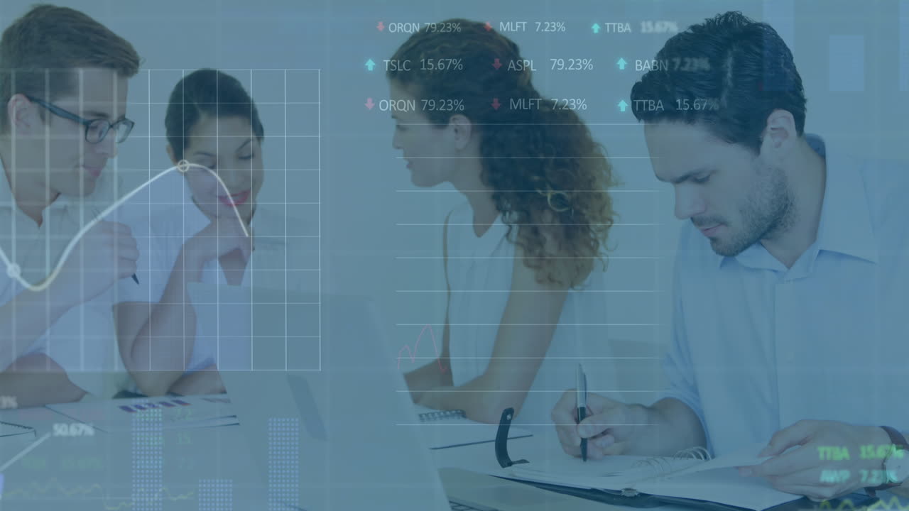 animación del procesamiento de datos estadísticos y bursátiles sobre diversos colegas que discuten en la oficina