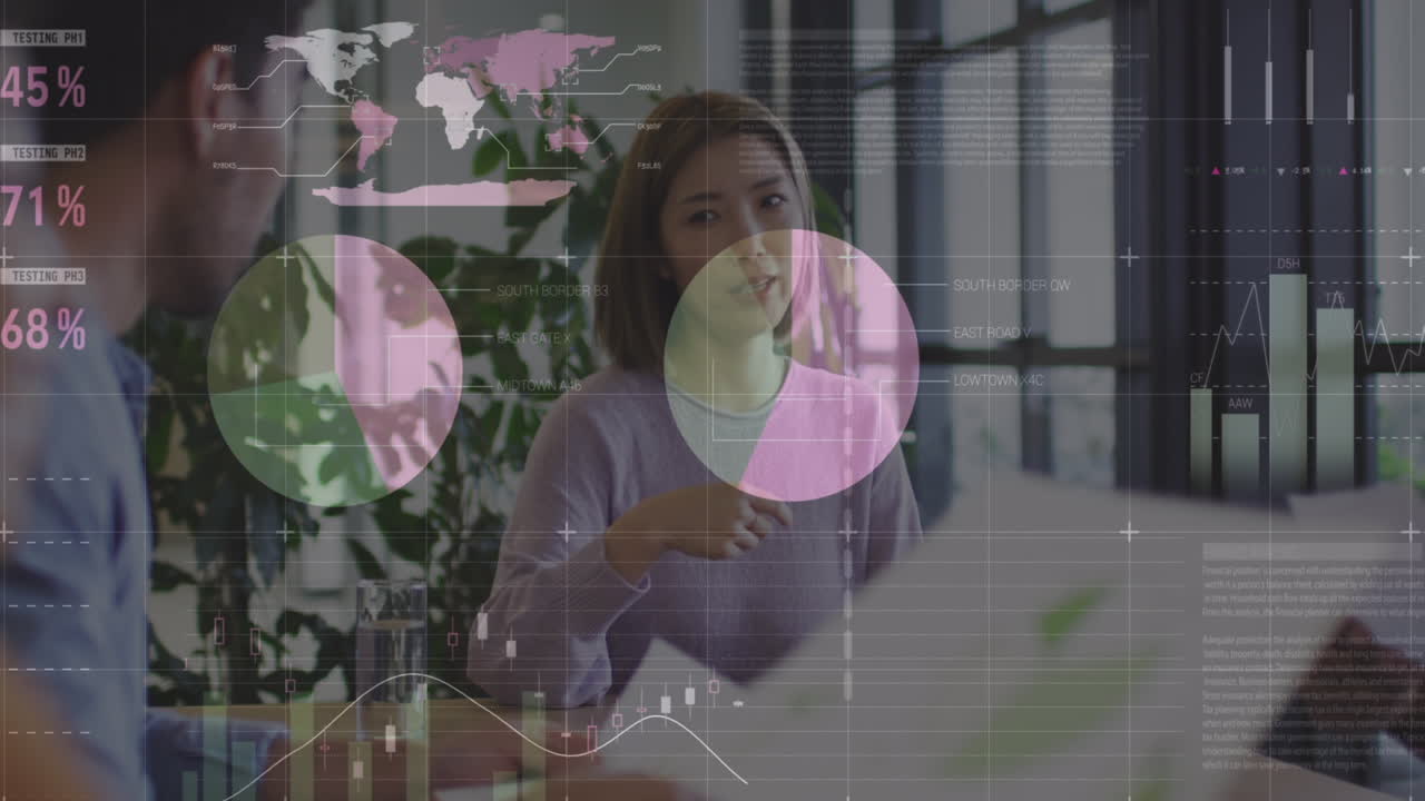 Animazione di elaborazione dati su diversi professionisti durante una riunione.