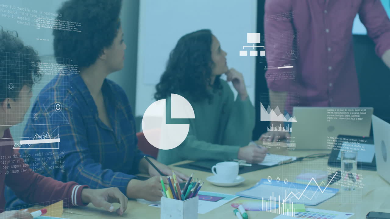 animación de gráficos procesando datos sobre colegas en reuniones ocasionales de oficina