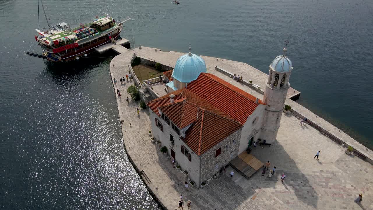 montenegro perast abejón aéreo 4.mp4