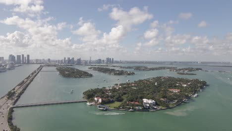 Aerial-of-Star-Island,-MacArthur-Causeway-and-downtown-Miami-core