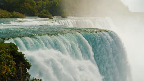 Mächtige-Niagarafälle