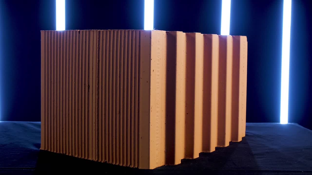 exhibición de ladrillo naranja