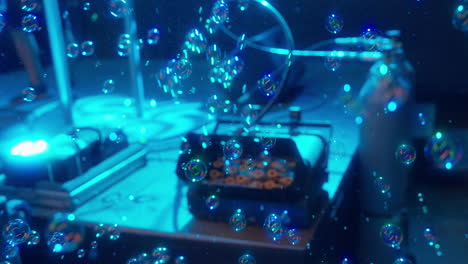 máquina de burbujas de fiesta que sopla burbujas