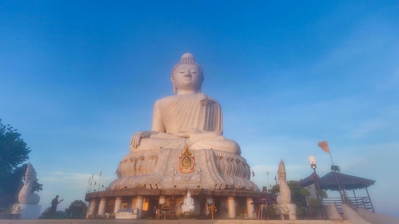 푸켓 빅 부다의 타임 스