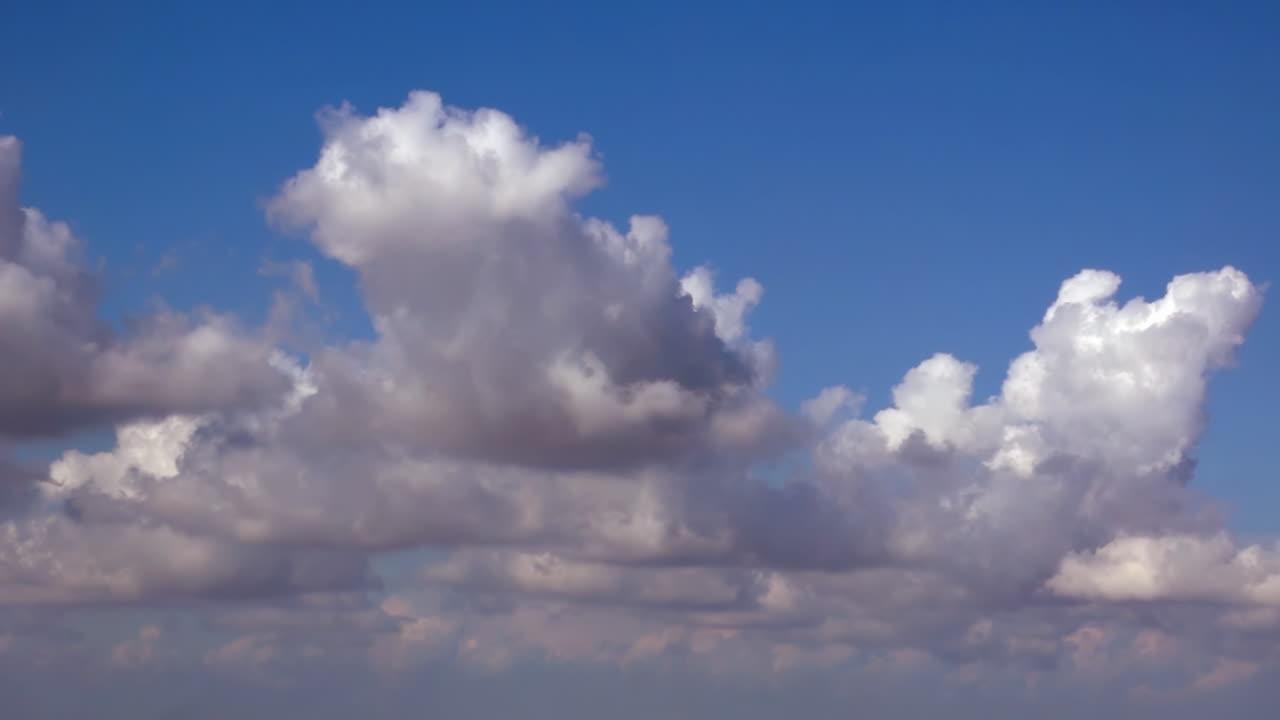 아름 다운 흐린 하늘