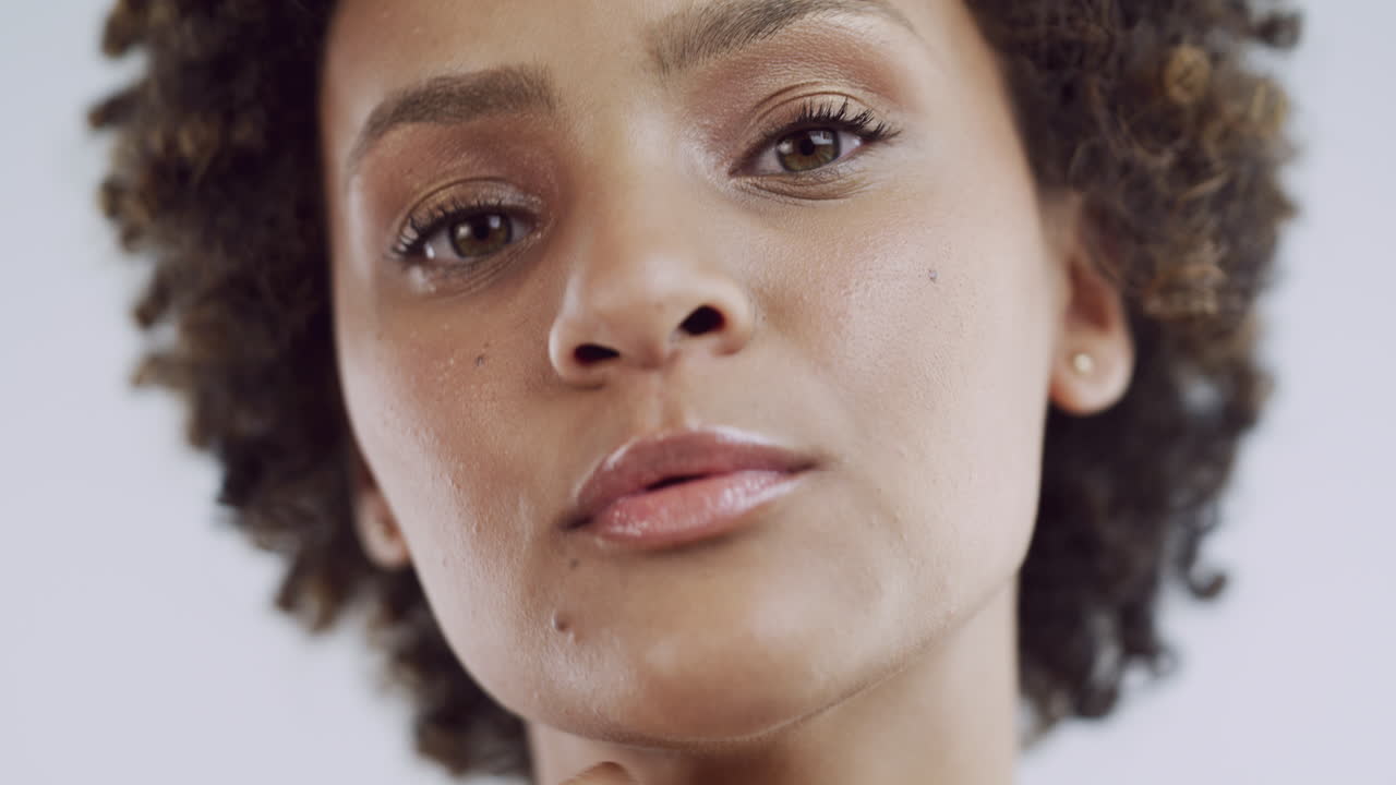 retrato en primer plano de una mujer sonriente