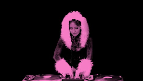 mujer en disfraz de navidad djing para la época de navidad discoteca disparar