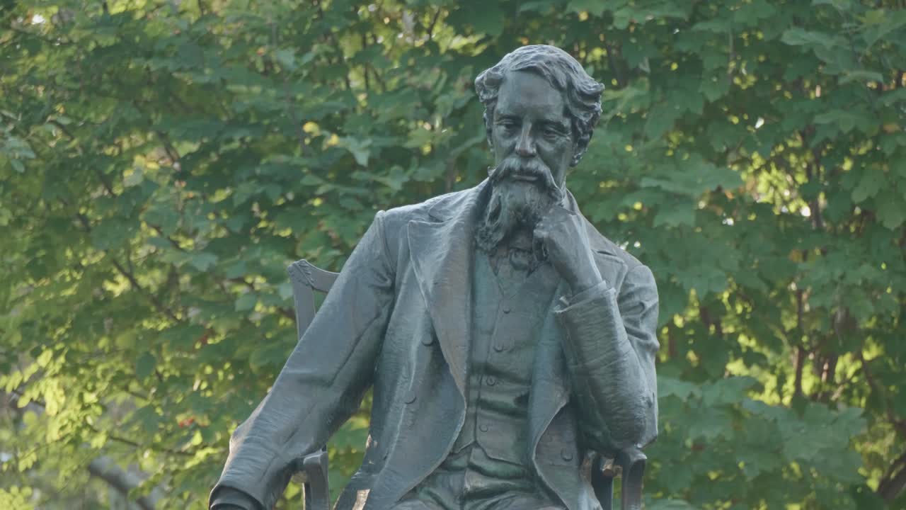 Statue of Charles Dickens and Little Nell, Clark Park, Philadelphia, PA