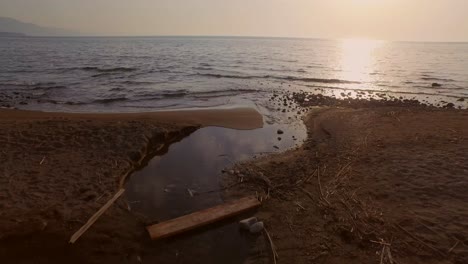 Antenne:-Der-Strand-Von-Molyvos-Während-Des-Sonnenuntergangs