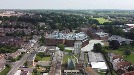 Imágenes-Aéreas-De-4k-Sobre-La-Operación-De-La-Universidad-De-La-Iglesia-De-Cristo-En-Canterbury