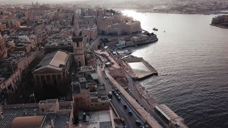 Drohnenvideo-Der-Kathedrale-Von-Malta,-Rückwärts-Schwenken