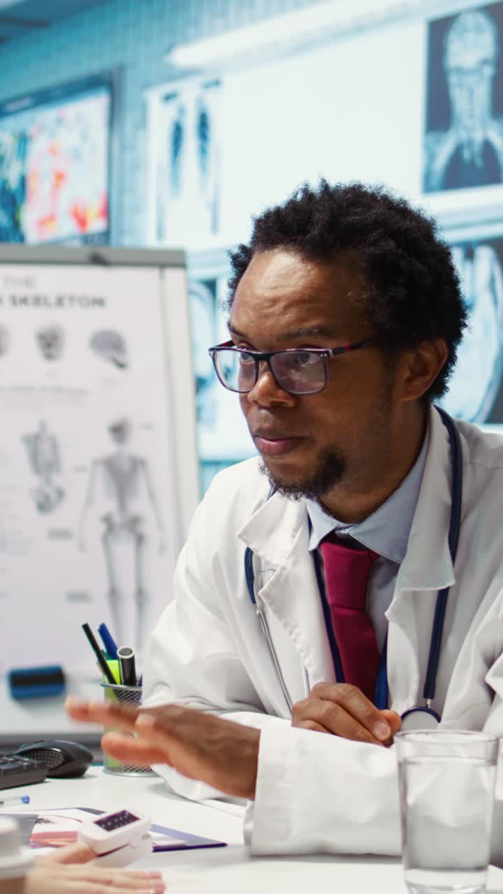 Medical expert taking oxygen saturation levels with an oximeter
