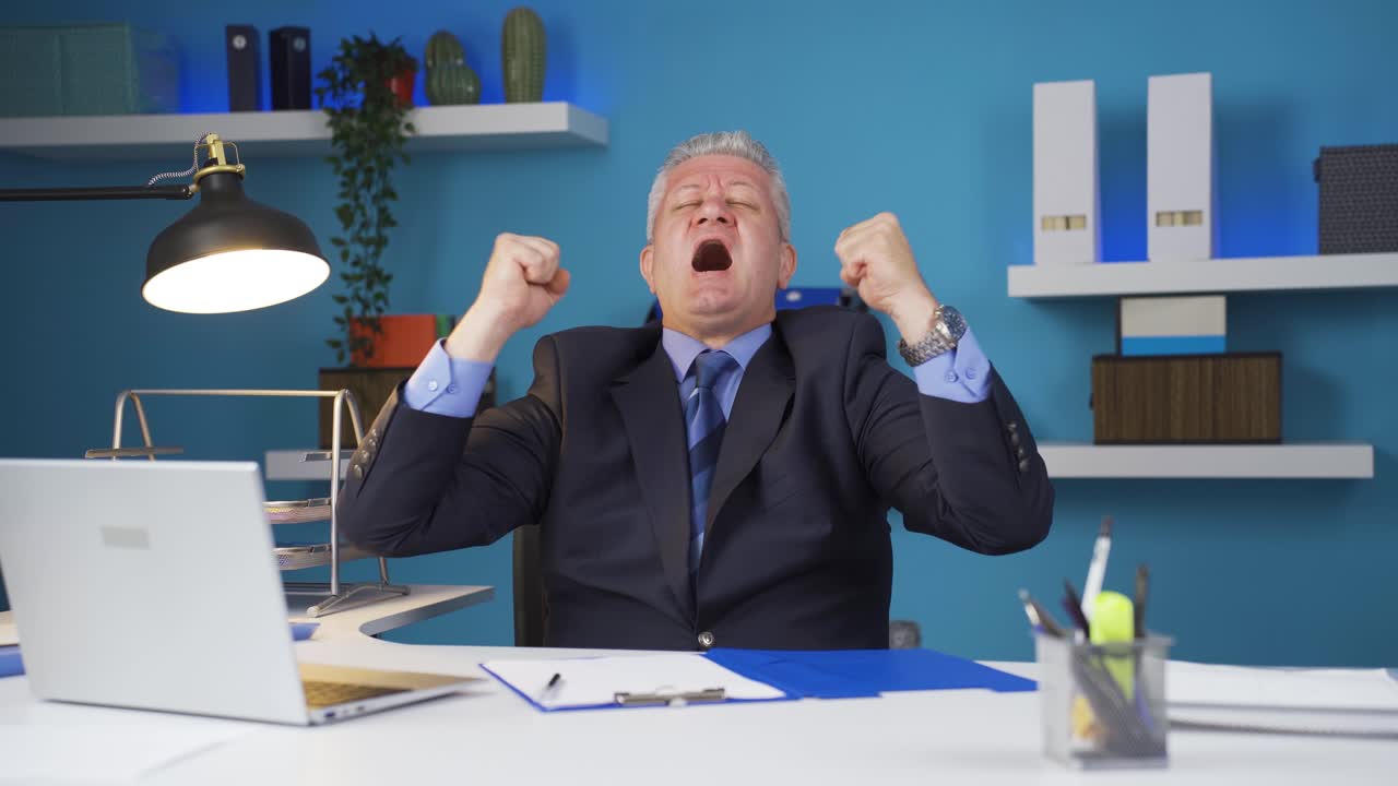 즐거운 사업가의 초상화.