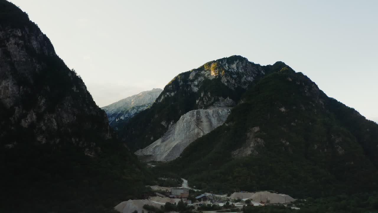 산악 광산 풍경