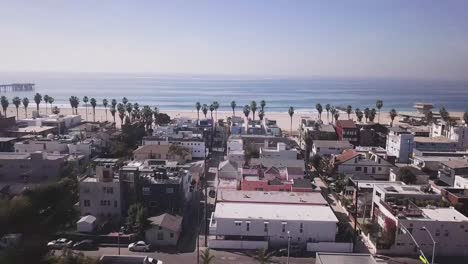 Venice-Beach-Canals-Luftaufnahmen-Von-Drohnen-Am-Nachmittag